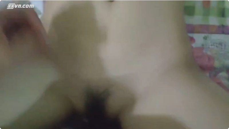 Khao khát thầm kín bùng cháy trong đêm tối nóng bỏng.